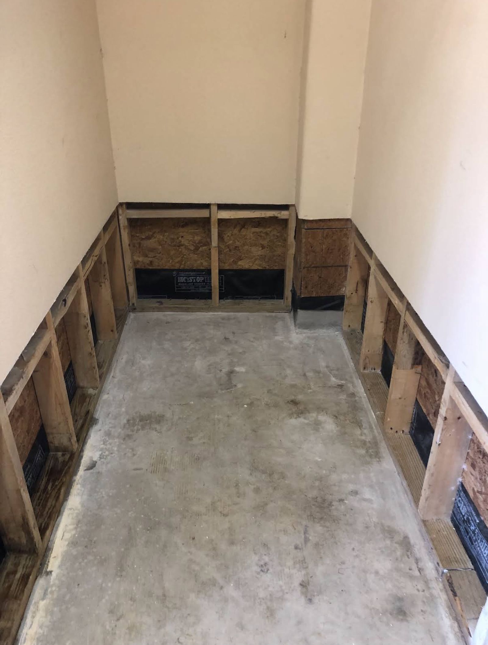 Water Restoration by Phoenix Flood and Fire in The Colony TX