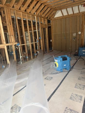 Negative air and HEPA filtration set by Phoenix Flood and Fire in The Colony Tx